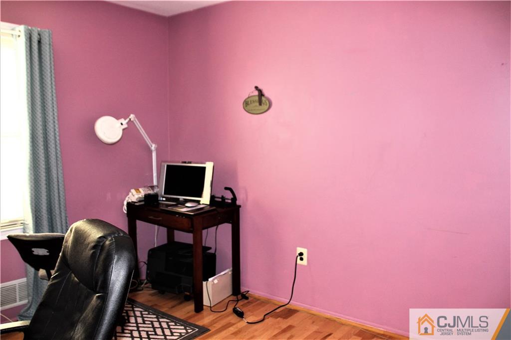 75 Rodak Circle Edison, NJ 08817 - Photo 14 of 32 a view of a workspace with furniture