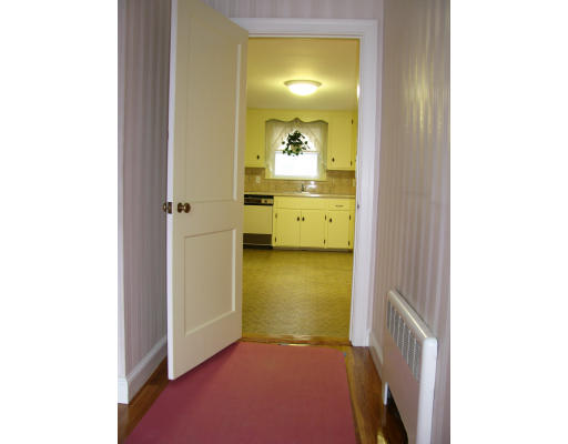 119 Circuit Road Medford, MA 02155 - Photo 5 of 8