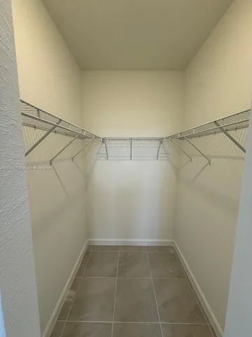 $2,000 | 2942 Southeast 23rd Avenue, Homestead, FL 33035