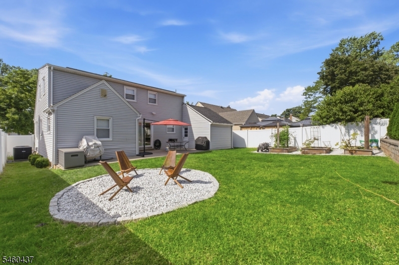 353 Whitewood Road Union, NJ 07083 - Photo 32 of 38 Gallery Image 32