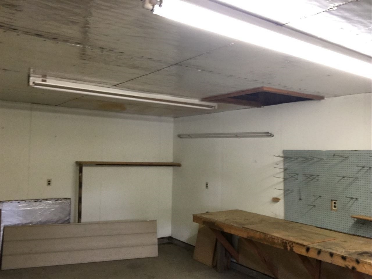 616 Barry Road Rockford, IL 61109 - Photo 12 of 15 a room with a couch