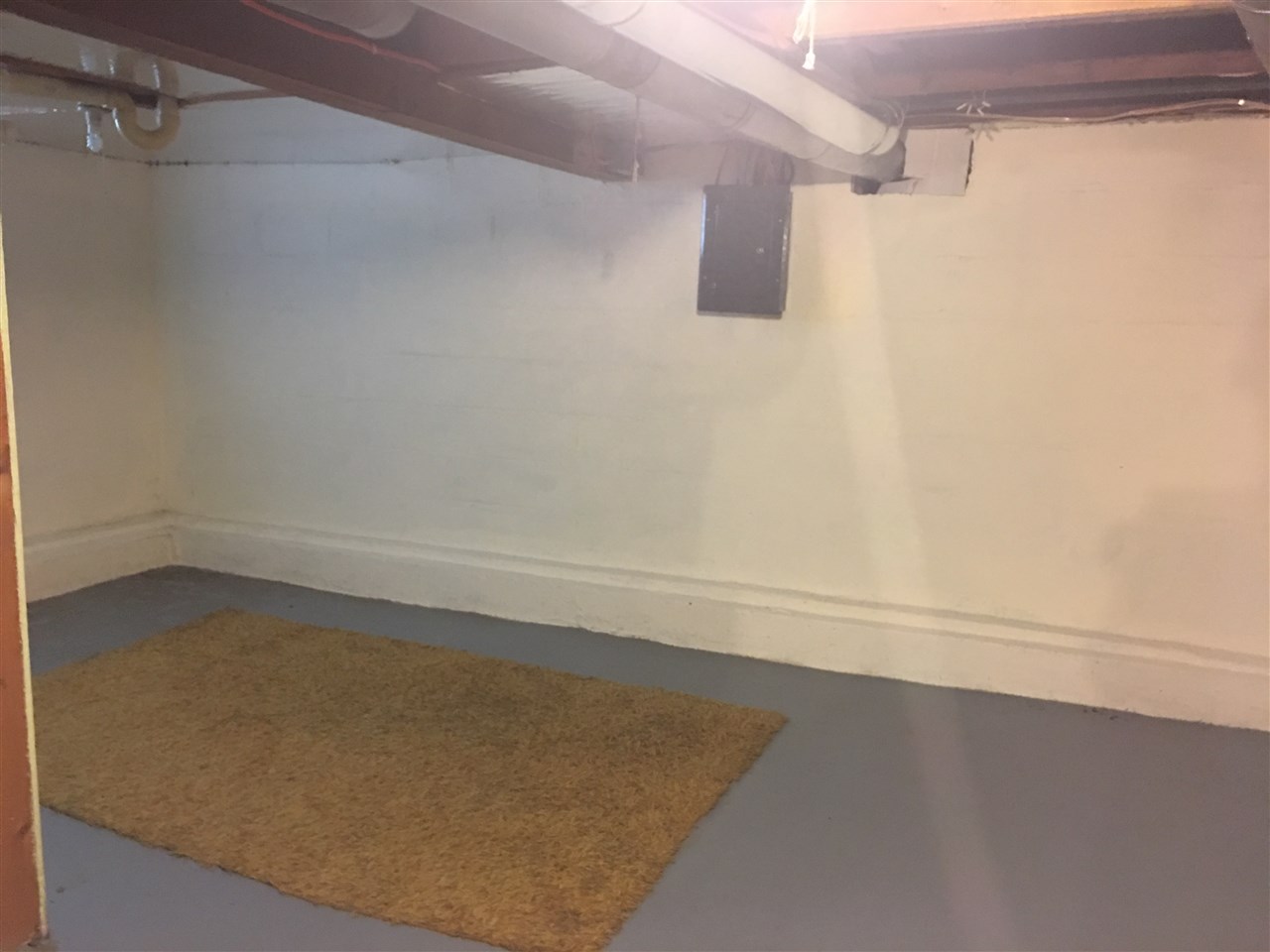 616 Barry Road Rockford, IL 61109 - Photo 10 of 15 a view of a small space