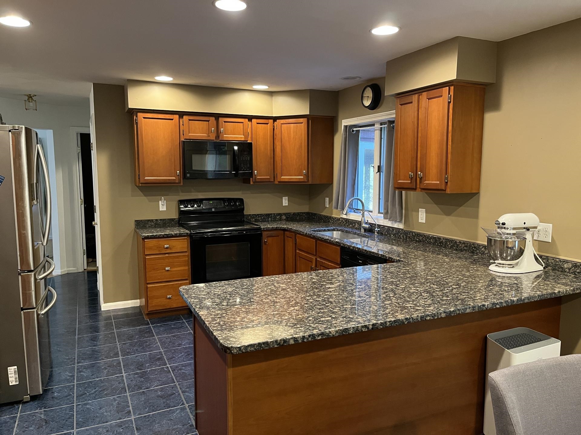 17 Wheeler Road Bow, NH 03304 - Photo 6 of 40 Gallery Image 6