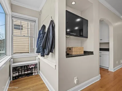 $1,050,000 | 2124 West Eastwood Avenue, Chicago, IL 60625