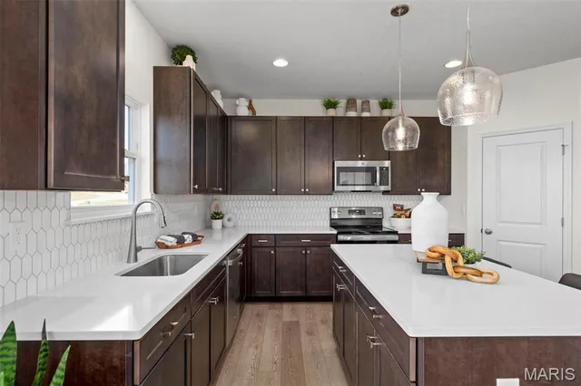 $349,900 | 3 Royal Ii At Winding Meadows, Fenton, MO 63026