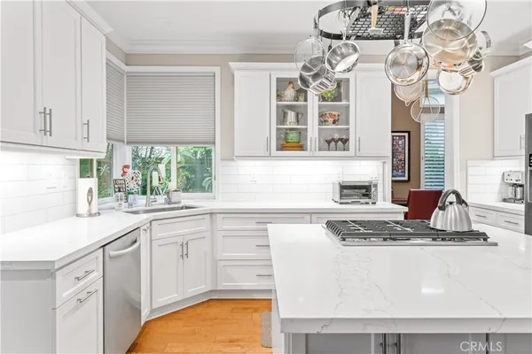 $2,200,000 | 33 Calavera, Irvine, CA 92606
