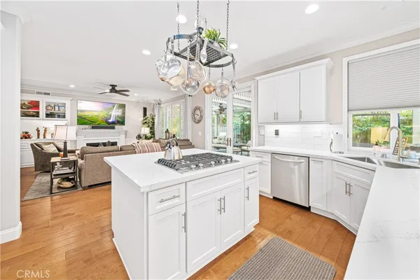 $2,200,000 | 33 Calavera, Irvine, CA 92606