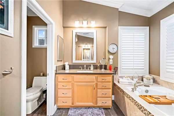 $2,200,000 | 33 Calavera, Irvine, CA 92606