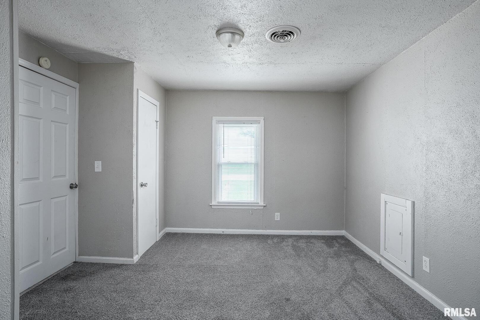 912 Southwest 5th Street Aledo, IL 61231 - Photo 9 of 14