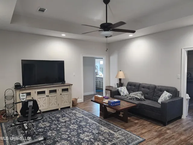 $275,000 | 9 Timaquana Drive, Picayune, MS 39466