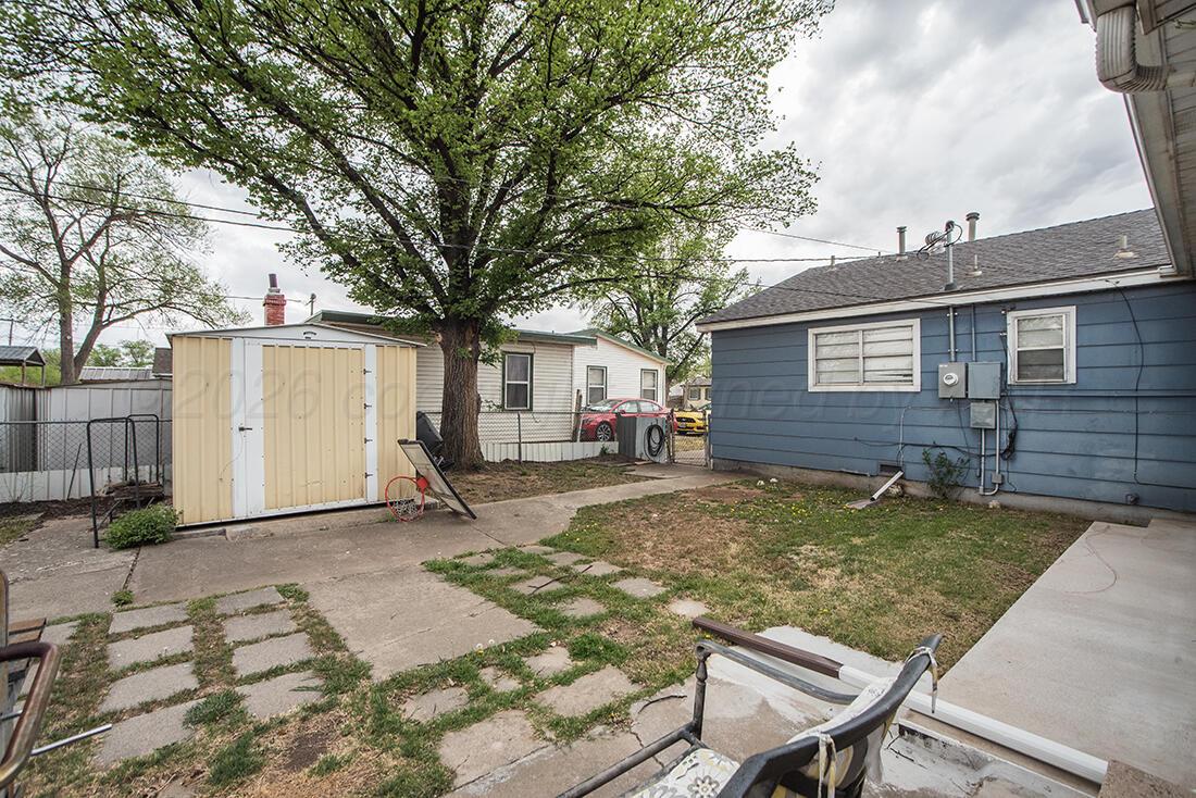 4309 South Ong Street Amarillo, TX 79110 - Photo 23 of 25 Backyard
