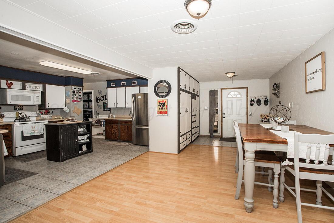 4309 South Ong Street Amarillo, TX 79110 - Photo 5 of 25 Kitchen/Dining Combo