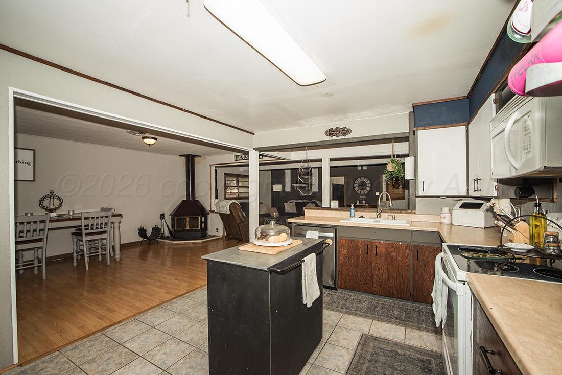 4309 South Ong Street Amarillo, TX 79110 - Photo 7 of 25 Kitchen/Dining