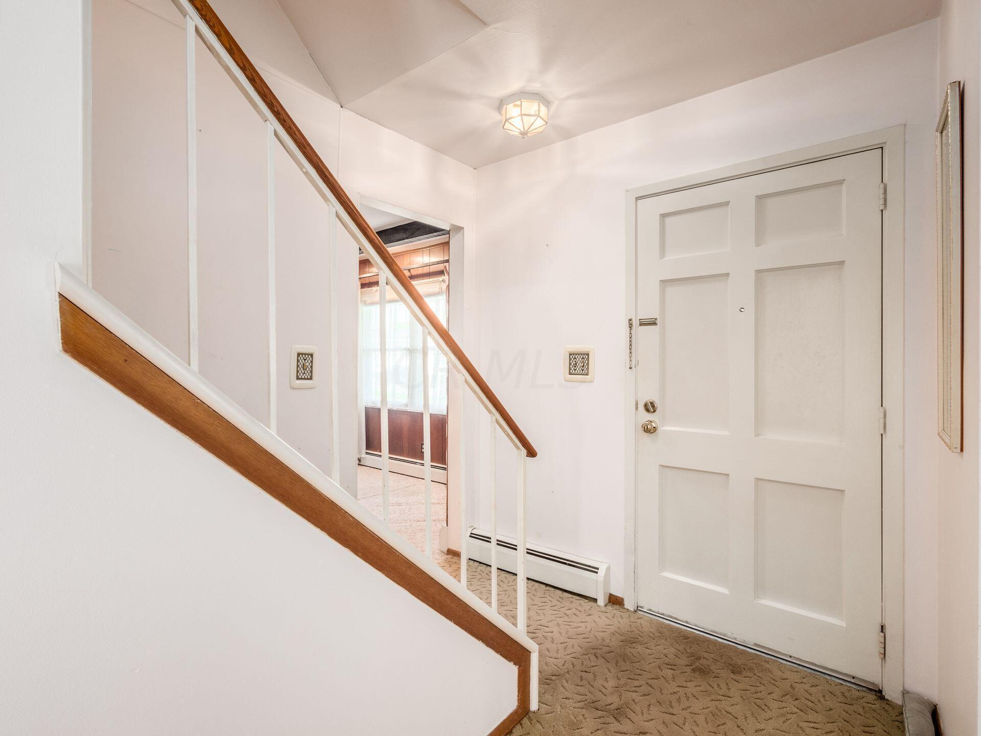 5290 Edgeview Road Columbus, OH 43207 - Photo 6 of 42