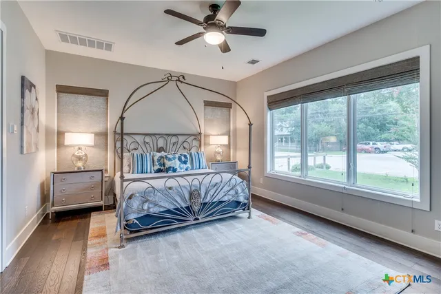 $999,000 | 911 Farm Street, Bastrop, TX 78602