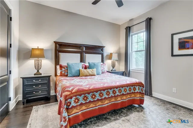 $999,000 | 911 Farm Street, Bastrop, TX 78602