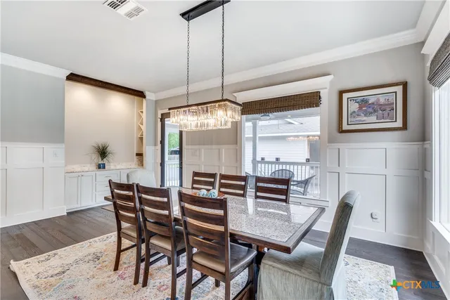 $999,000 | 911 Farm Street, Bastrop, TX 78602