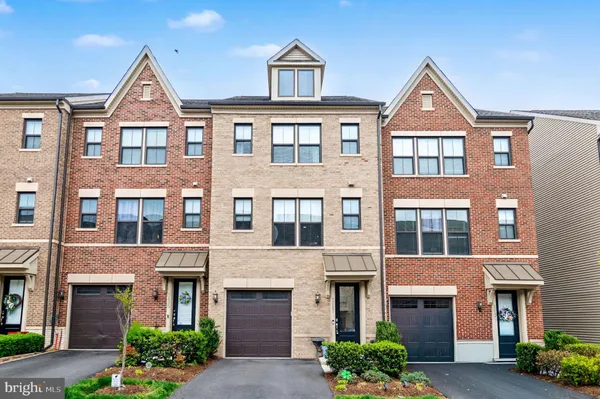 $4,200 | 3697 Ambrose Hills Road, Falls Church, VA 22041
