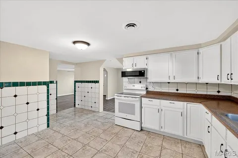 $179,900 | 8022 Joel Avenue, St. Louis, MO 63123