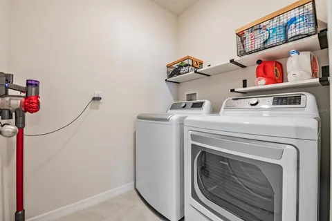 $339,900 | 5568 Siltstone Street, Lakeland, FL 33811