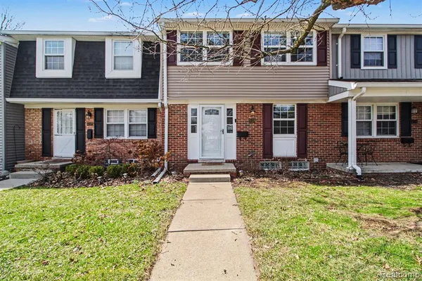 $2,600 | 41329 Lagoon Court, Northville, MI 48167
