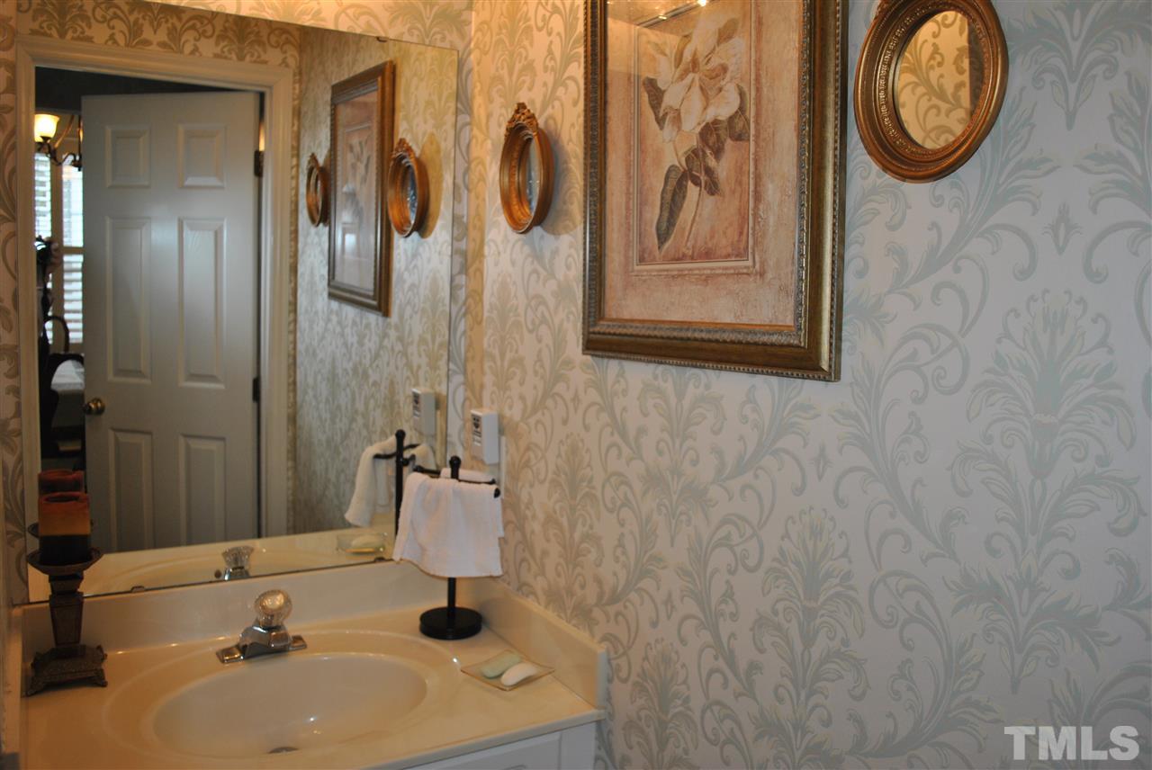 11006 Louson Place Raleigh, NC 27614 - Photo 14 of 25 Gallery Image 14