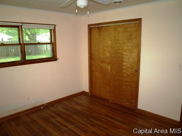 403 South Main Street Avon, IL 61415 - Photo 9 of 19 Gallery Image 9