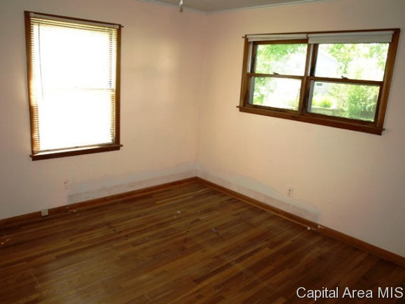 403 South Main Street Avon, IL 61415 - Photo 10 of 19 Gallery Image 10