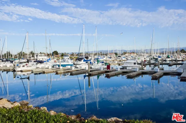 $695,000 | 1901 Victoria Avenue, Unit 201, Oxnard, CA 93035