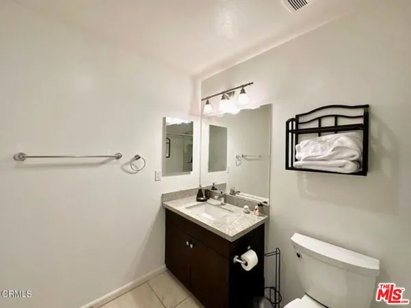 $695,000 | 1901 Victoria Avenue, Unit 201, Oxnard, CA 93035