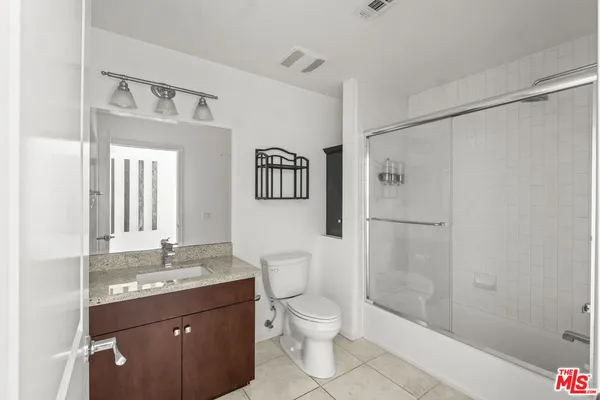$695,000 | 1901 Victoria Avenue, Unit 201, Oxnard, CA 93035