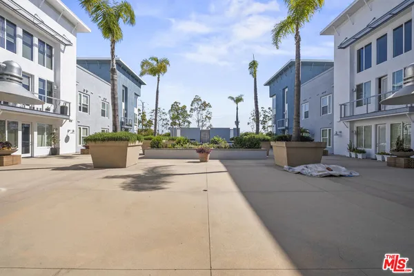 $695,000 | 1901 Victoria Avenue, Unit 201, Oxnard, CA 93035