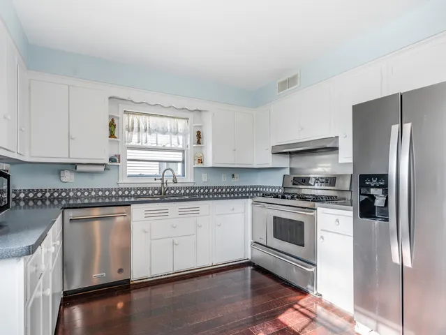 $315,000 | 1416 West Acres Road, Joliet, IL 60435