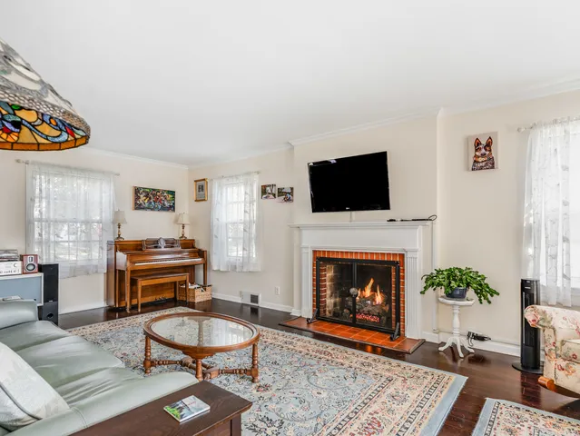 $315,000 | 1416 West Acres Road, Joliet, IL 60435