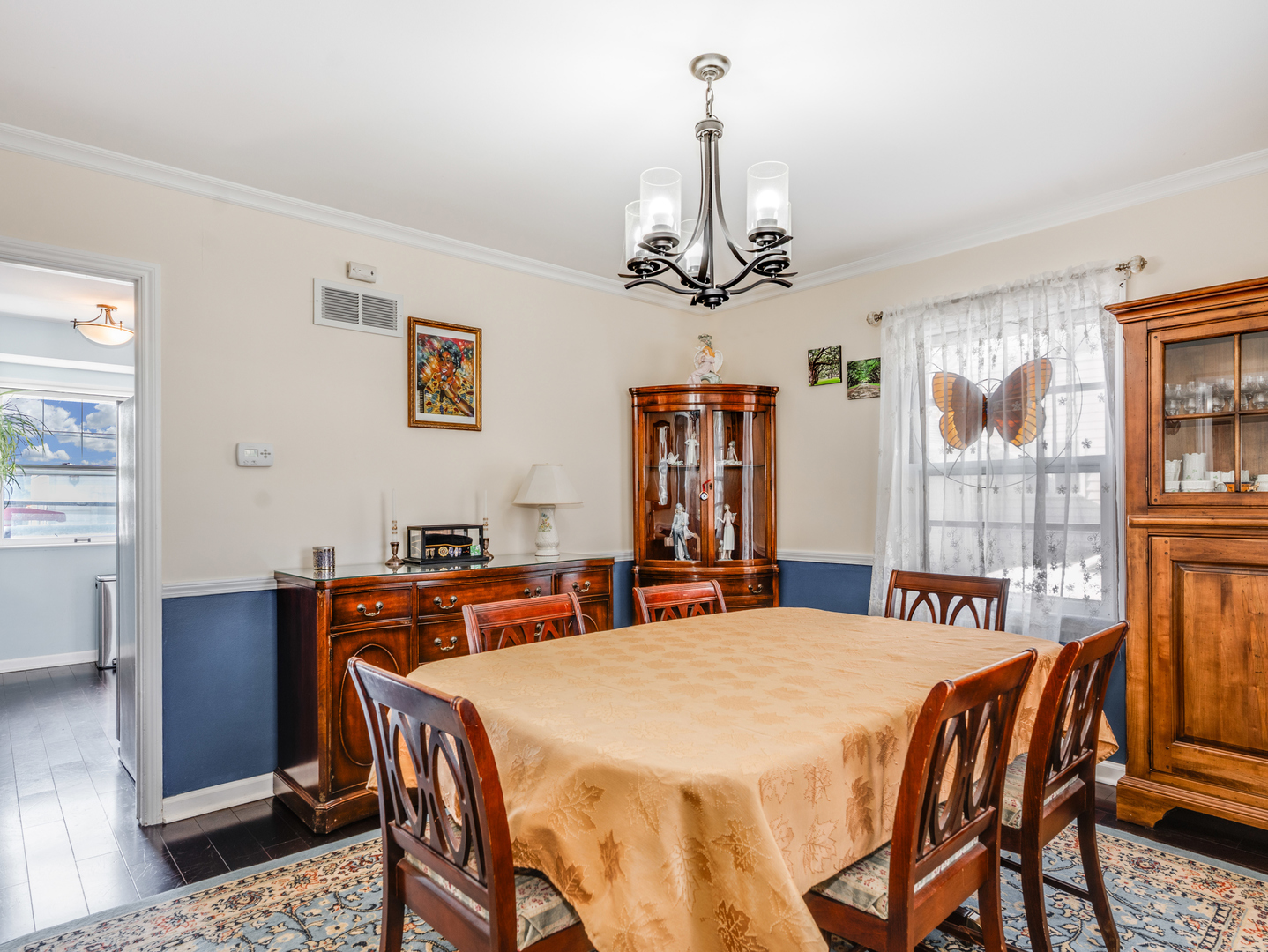 1416 West Acres Road Joliet, IL 60435 - Photo 9 of 30 a view of a dining room with furniture