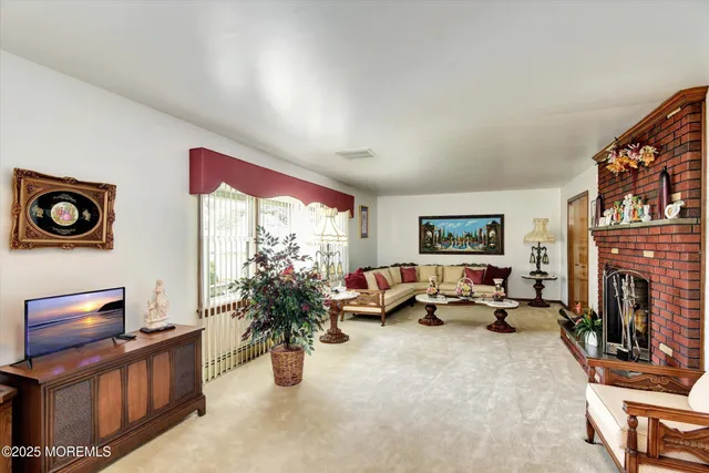 $4,000 | 418 Atlantic Avenue, Aberdeen, NJ 07747