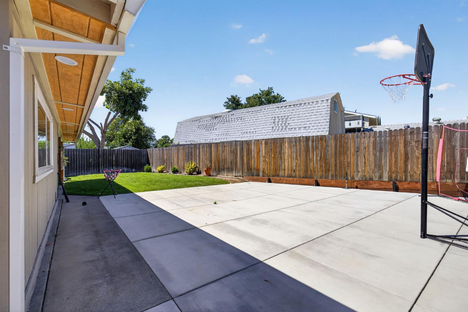 4913 Ruger Court Sacramento, CA 95842 - Photo 28 of 36