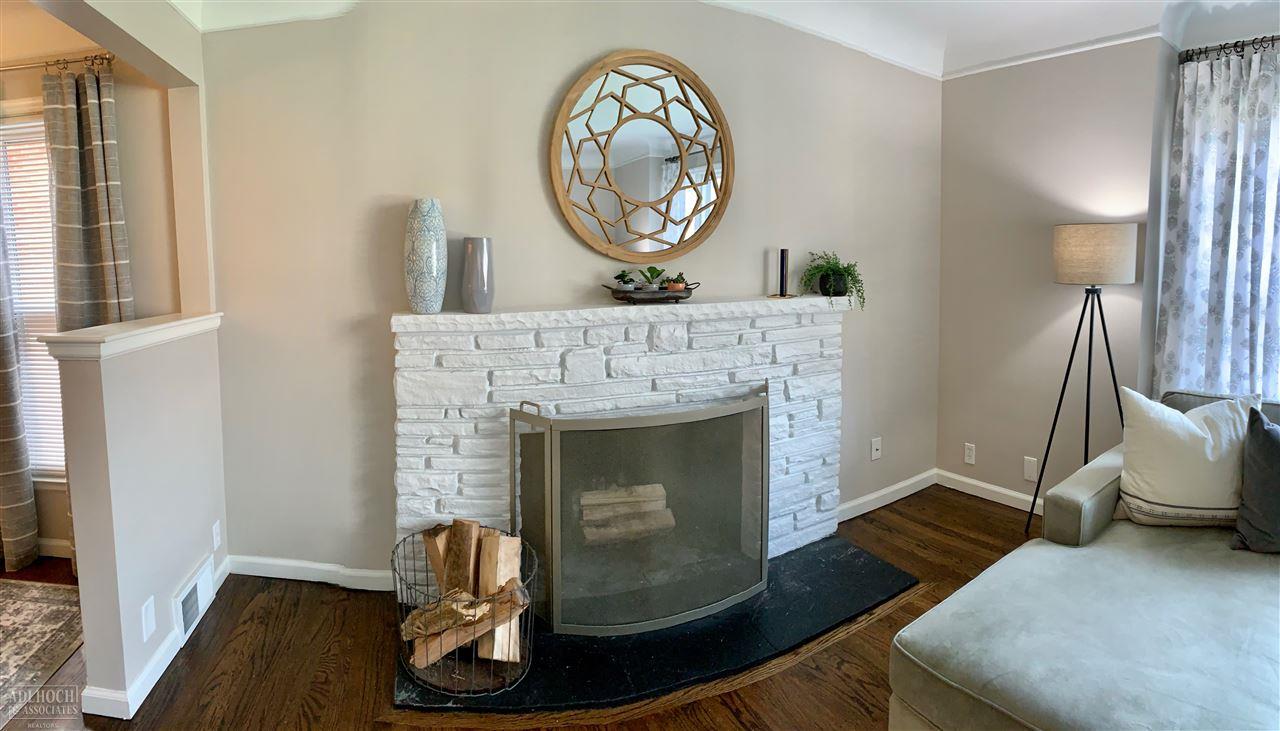 1965 Littlestone Road Grosse Pointe Woods, MI 48236 - Photo 5 of 38