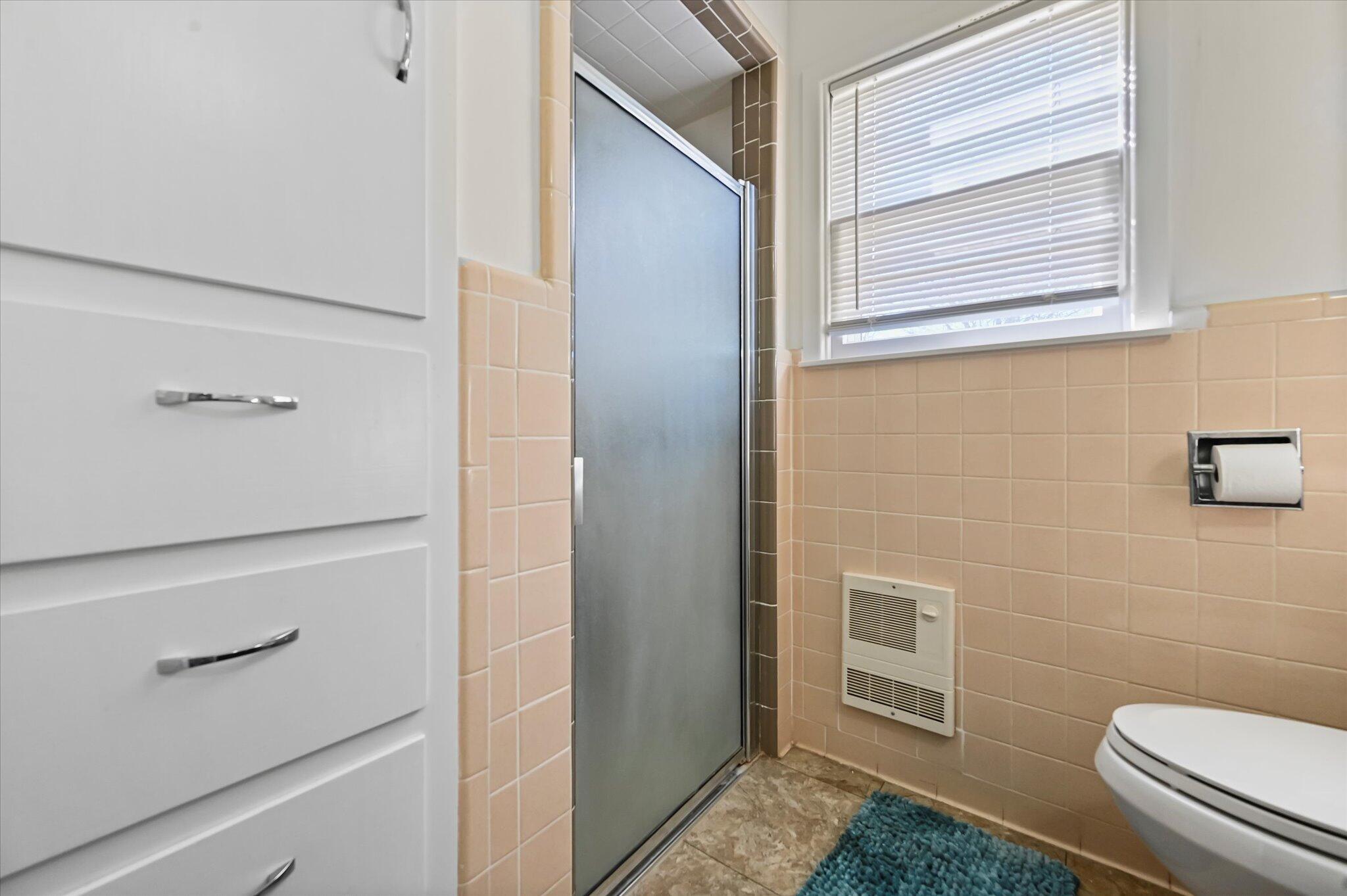 3707 25th Street Lubbock, TX 79410 - Photo 21 of 29 Primary Bathroom
