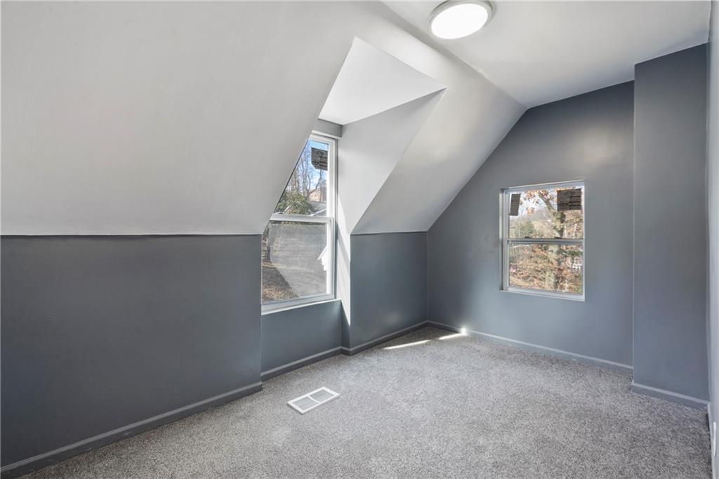 26 Bryn Mawr Road Pittsburgh, PA 15221 - Photo 18 of 32