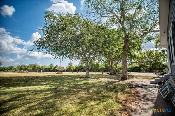 $315,000 | 190 Hood Road, Inez, TX 77968