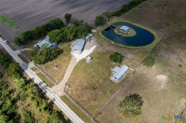 $315,000 | 190 Hood Road, Inez, TX 77968