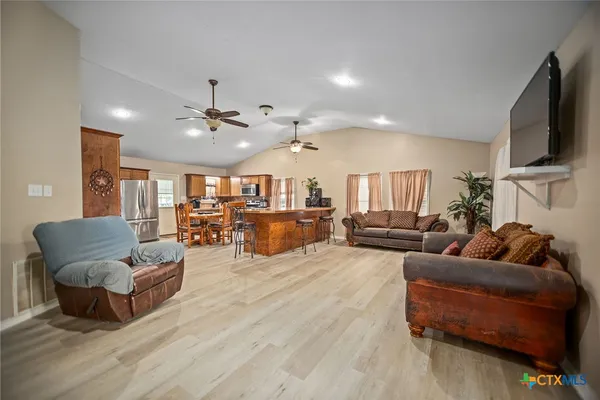 $315,000 | 190 Hood Road, Inez, TX 77968