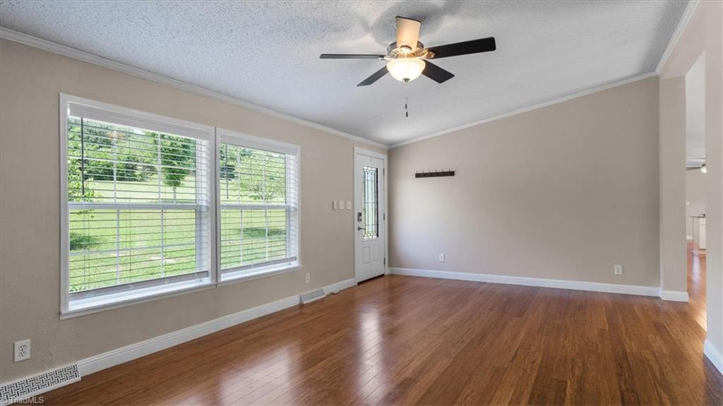 609 Scott Farm Road Clemmons, NC 27012 - Photo 7 of 39 Gallery Image 7