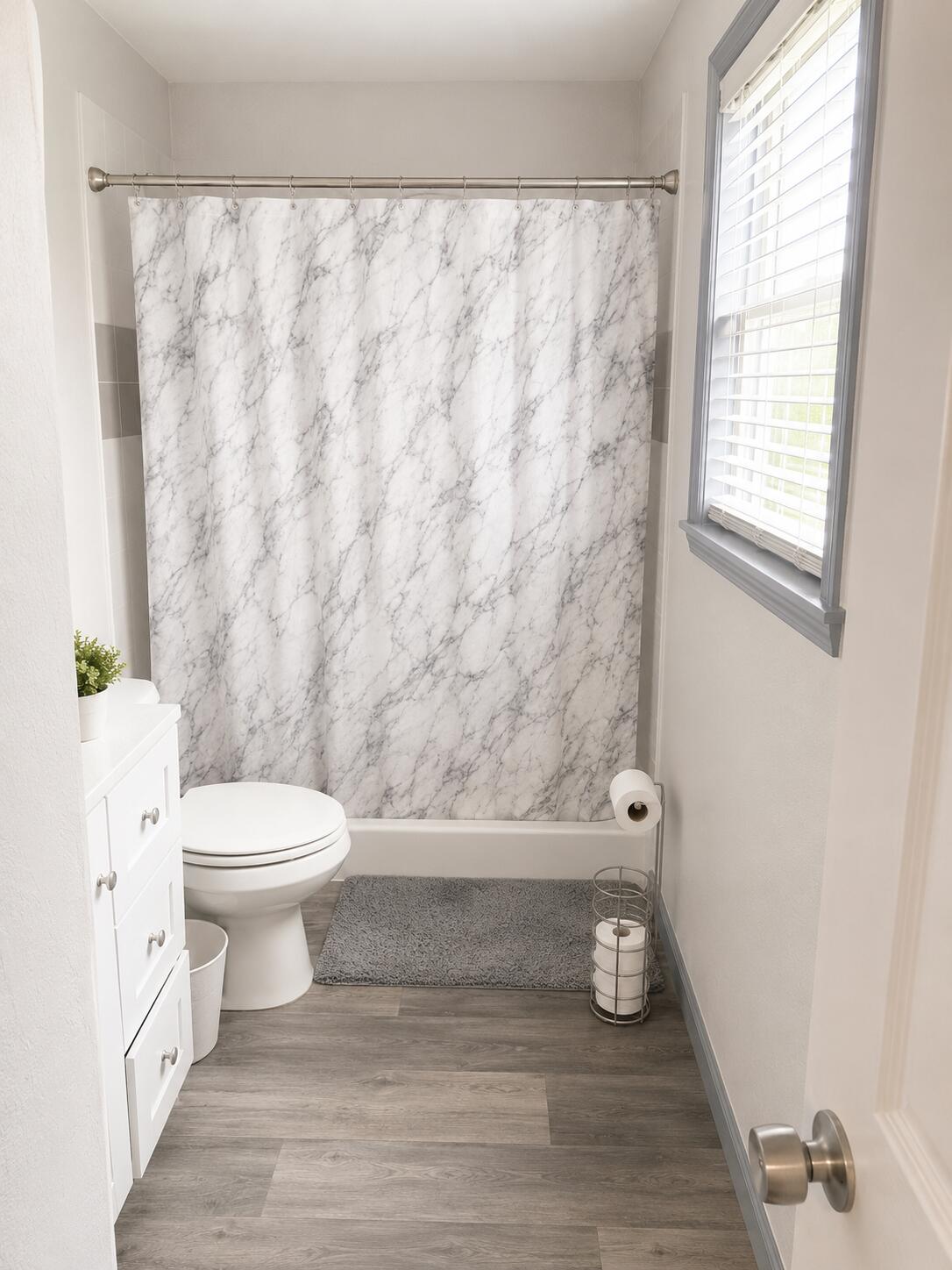 1806 John Road Clewiston, FL 33440 - Photo 13 of 18 bathroom
