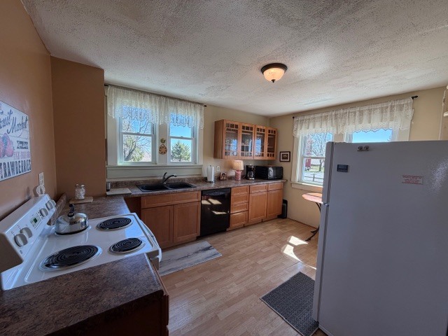 915 East Emery Road Decatur, IL 62526 - Photo 2 of 36