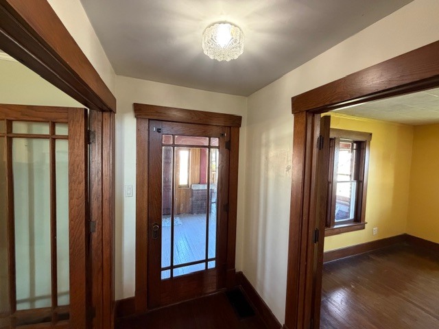 915 East Emery Road Decatur, IL 62526 - Photo 6 of 36