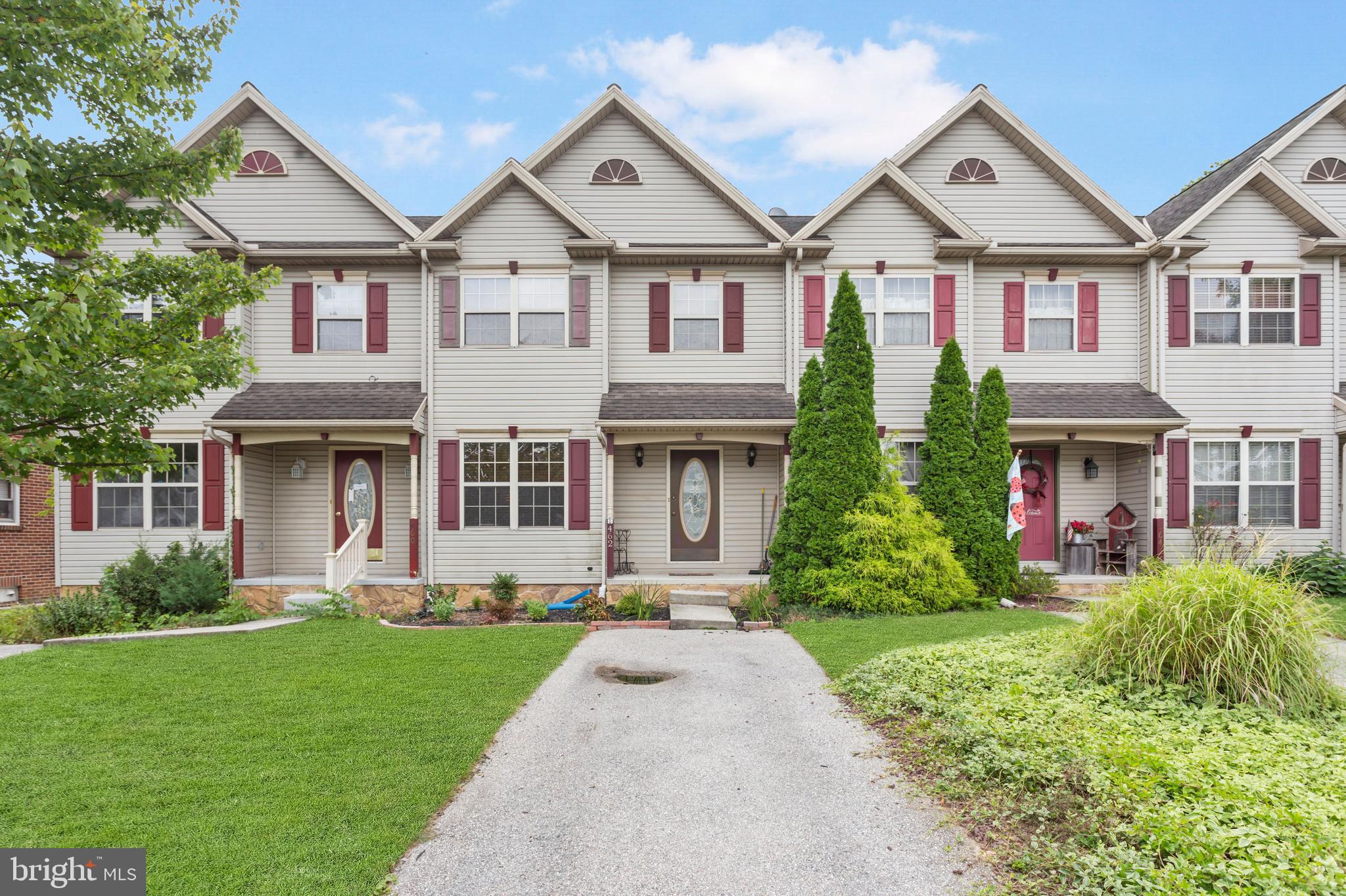 462 West Walnut Street Hanover, PA 17331 - Photo 1 of 25 462 W WALNUT ST - Welcome Home!!