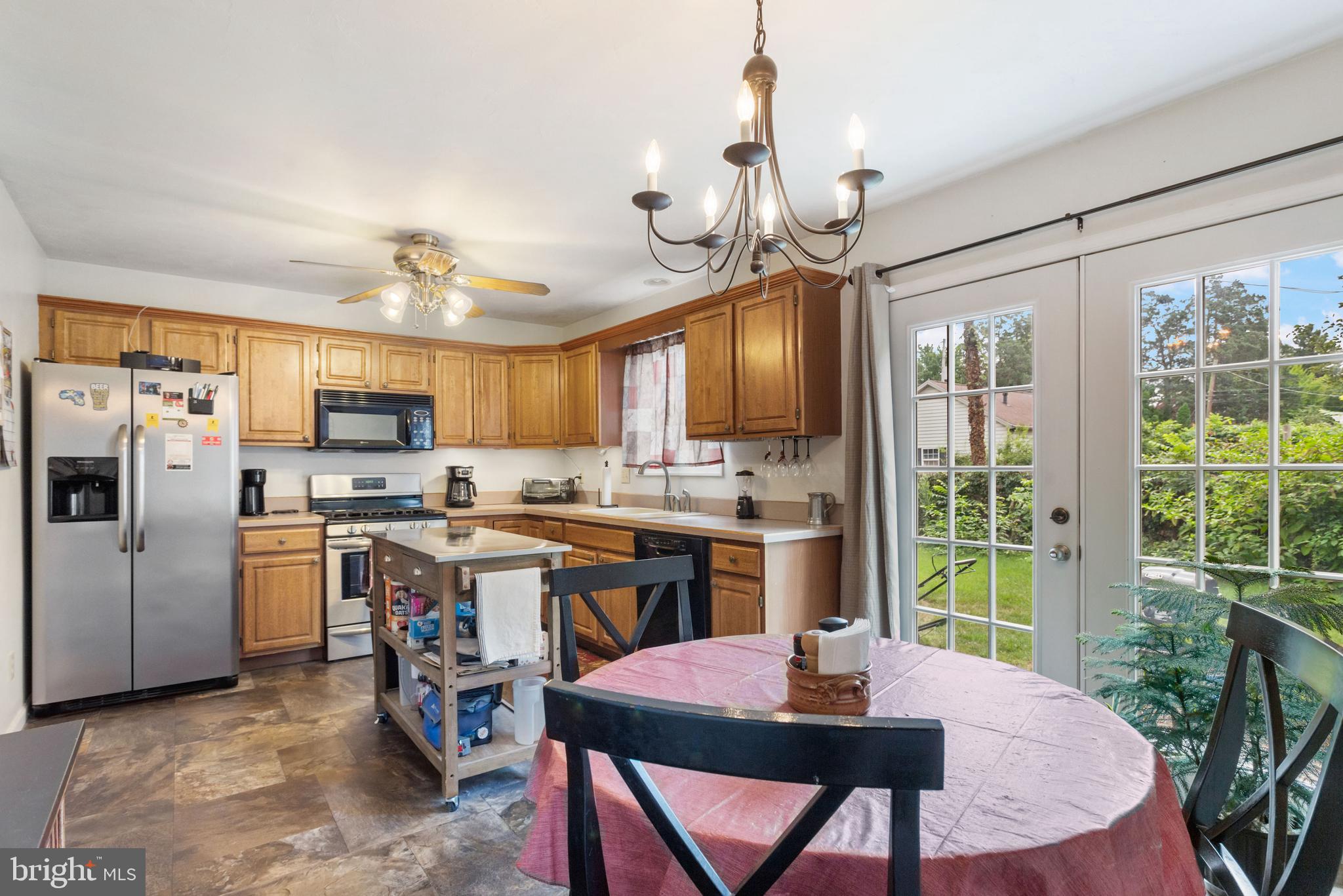462 West Walnut Street Hanover, PA 17331 - Photo 9 of 25 Dining area