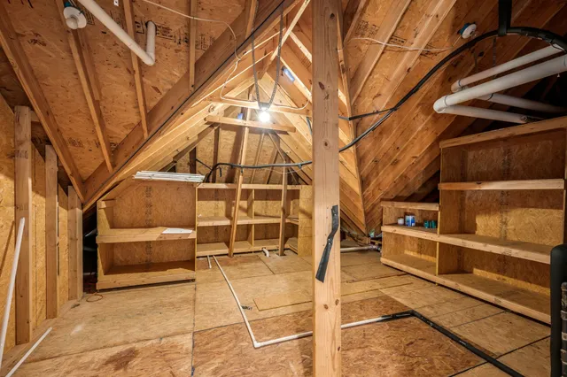 a picture of a black and white photo